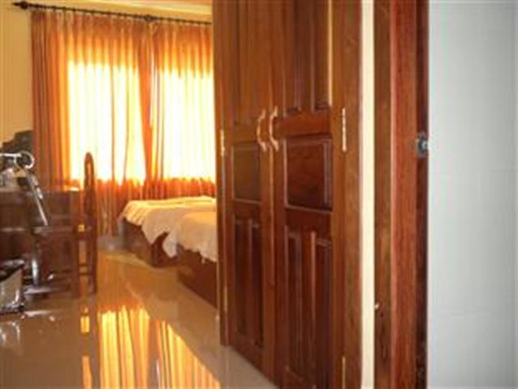 NyNy Hotel Kampot Szoba fotó